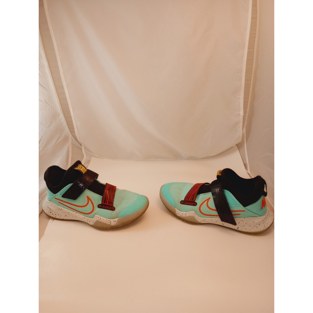 Youth Kids Nike Zoom Flight Sz 6 basketball shoe - Turquoise